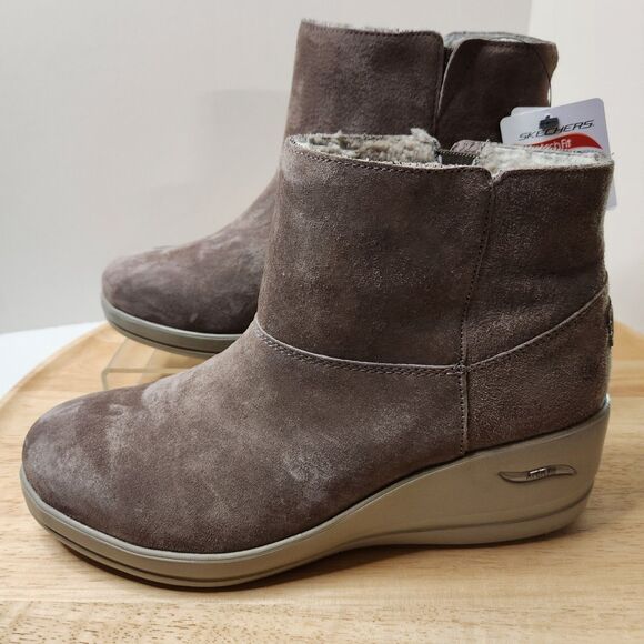 Skechers On-the-Go Arch Fit Lined Boot – Women’s 9.5 | Wedge Style - Picture 1 of 11
